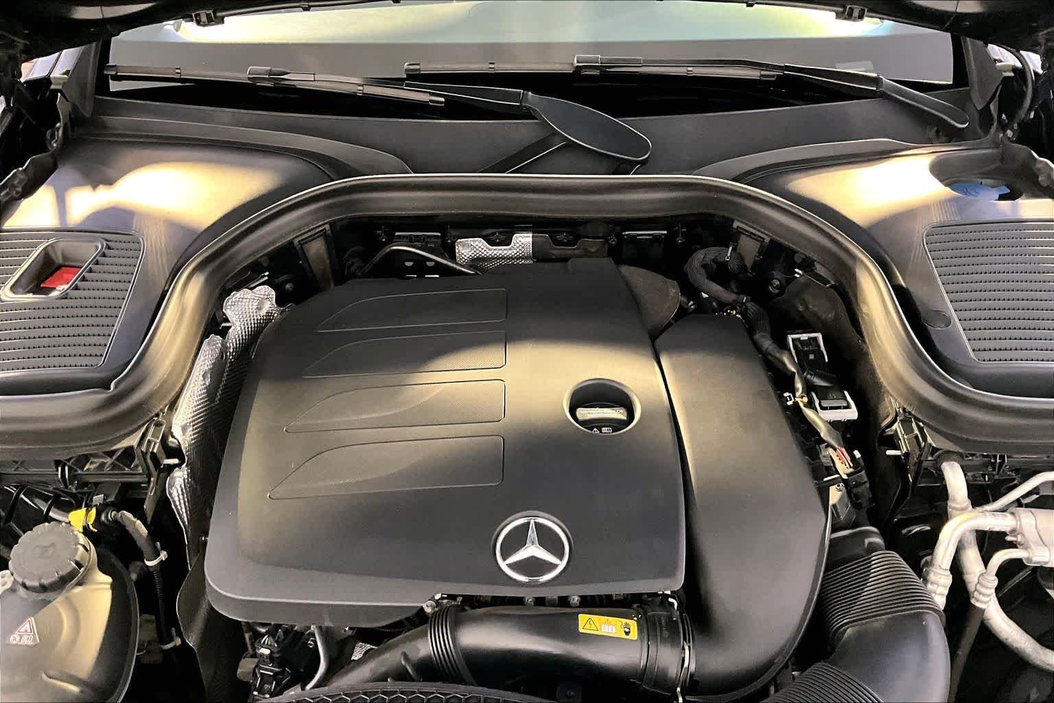 Used 2020 Black Mercedes-Benz GLC 300 image 30