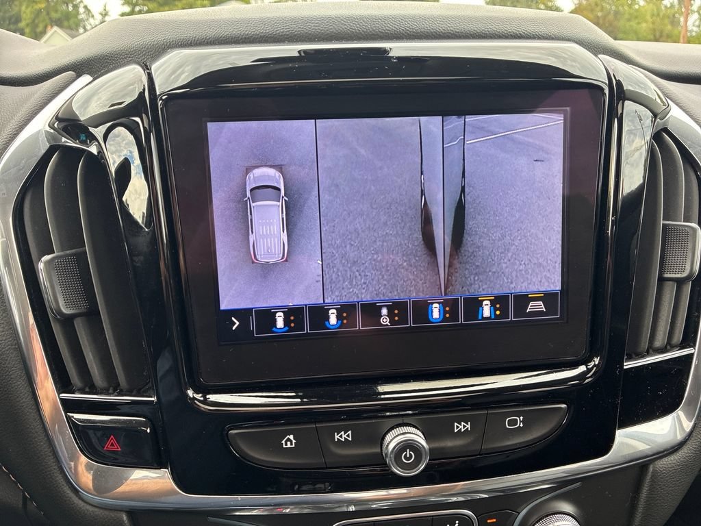 Used 2020 SILVER ICE METALLIC Chevrolet LT Leather image 27