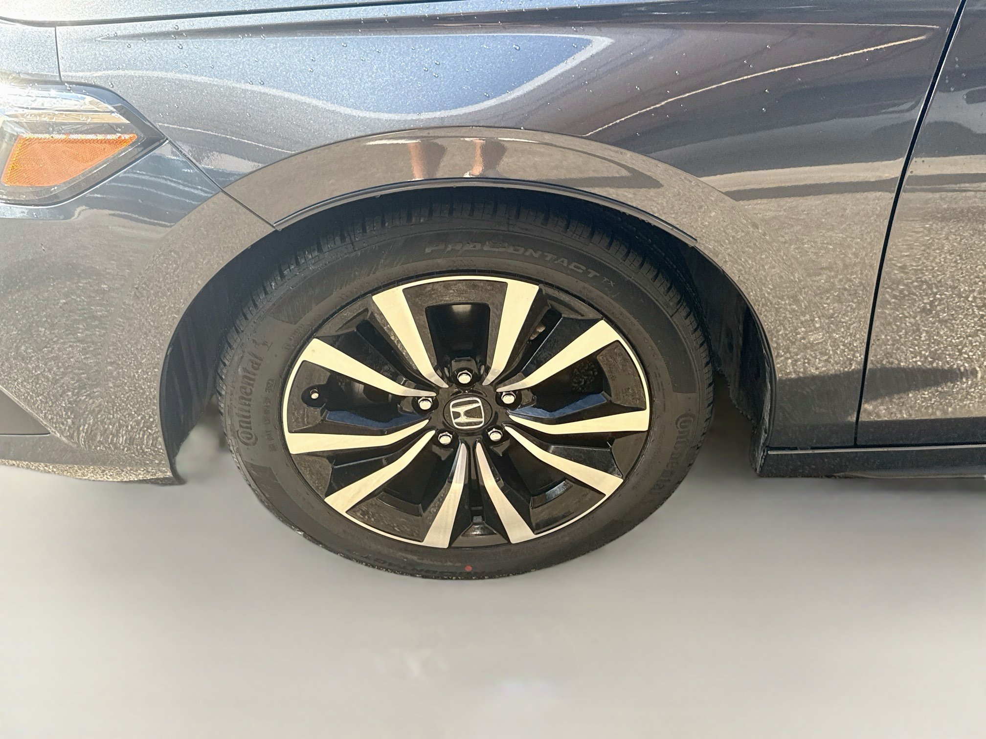 Used 2024 Meteorite Gray Metallic Honda EX-L image 35