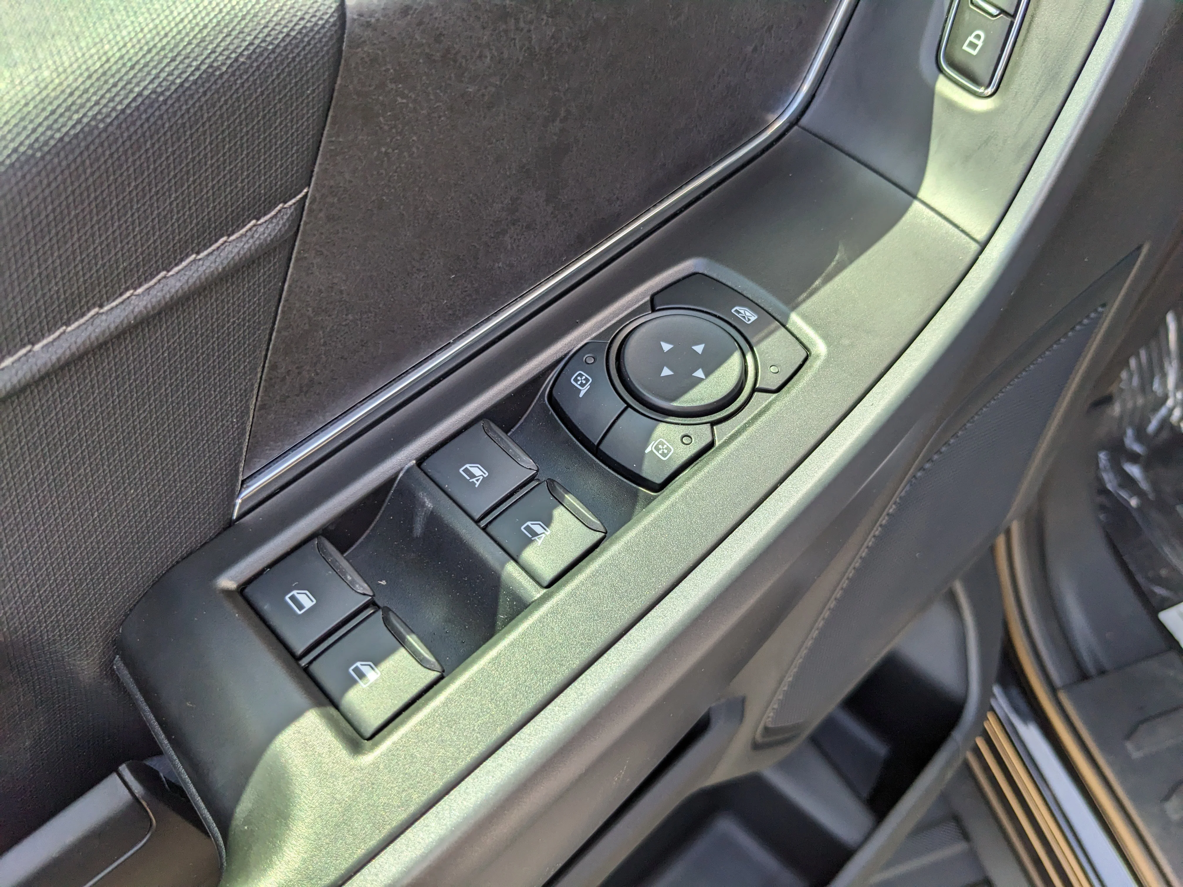 New 2026 Agate Black Metallic Ford XLT image 17