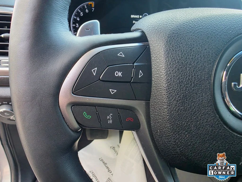 Used 2017 Silver Jeep Altitude image 25