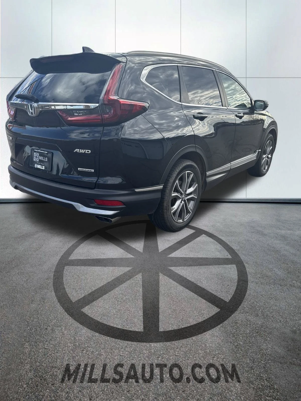 Used 2020 Crystal Black Pearl Honda Touring image 4
