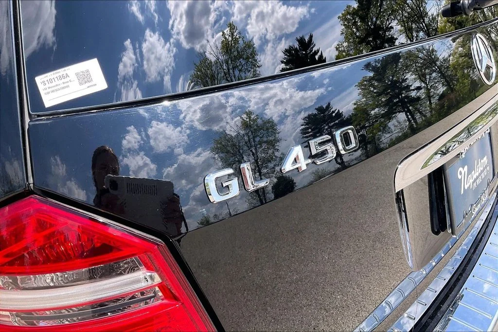 Used 2012 Black Mercedes-Benz GL 450 image 32