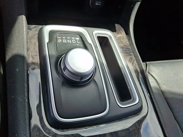 Used 2018 Gray Chrysler Limited image 22