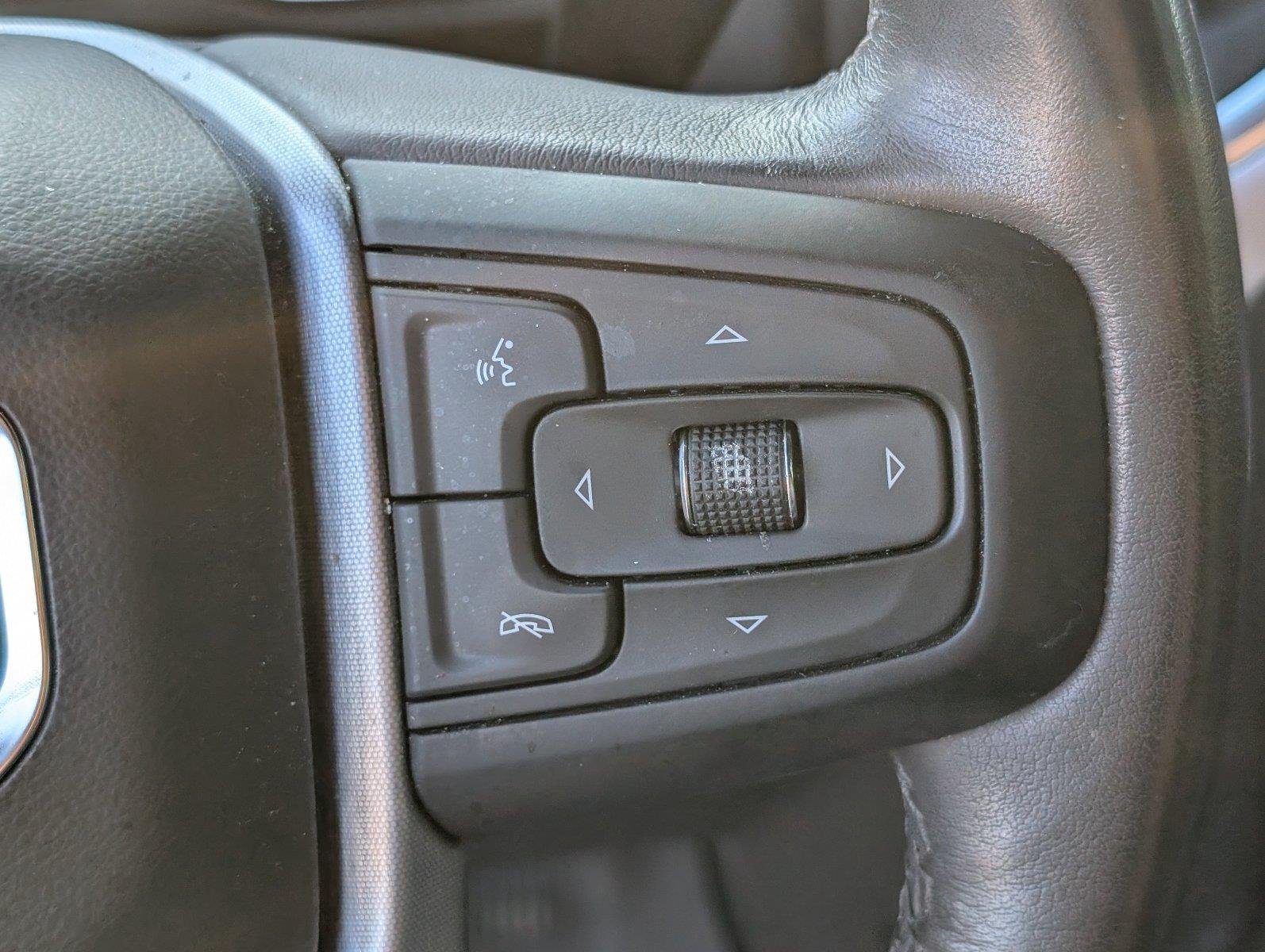 Used 2021 SUMMIT WHITE GMC SLT image 29