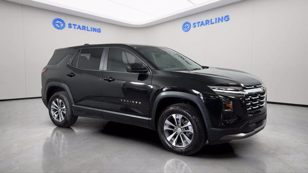 Used 2025 Mosaic Black Metallic Chevrolet LT image 14