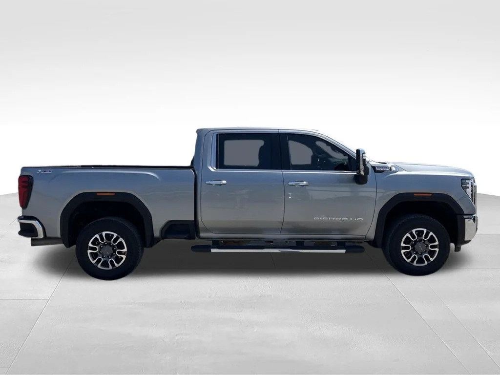 Used 2024 Sterling Metallic GMC SLT image 4