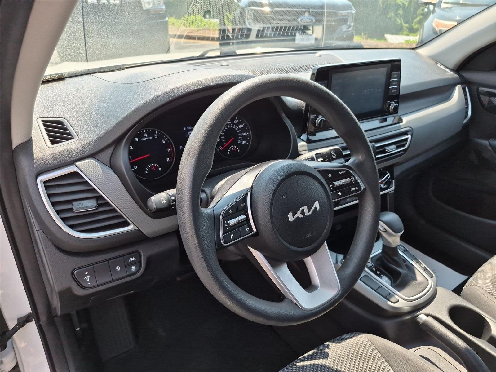 Used 2023 Snow White Pearl Kia LX image 19