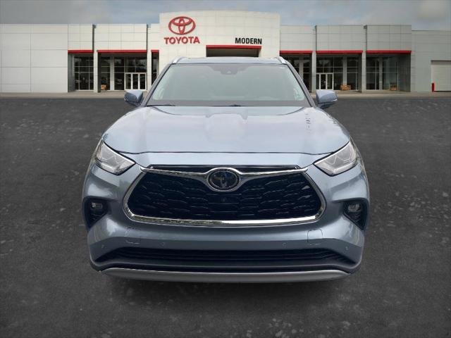 Certified Used 2021 MOON DUST Toyota  image 2
