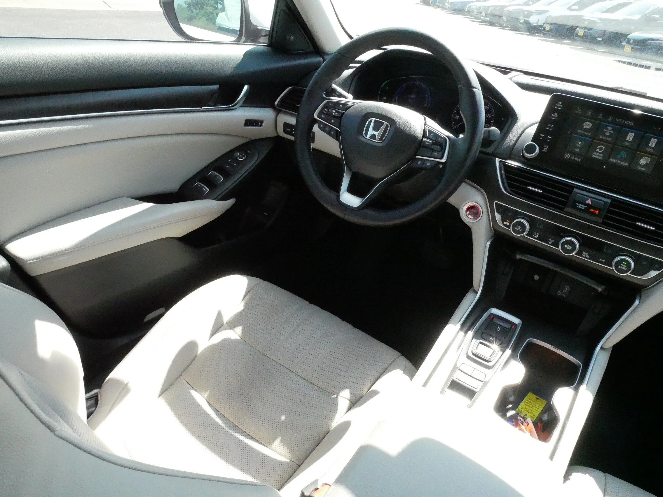 Used 2019 Platinum White Pearl Honda Touring image 9