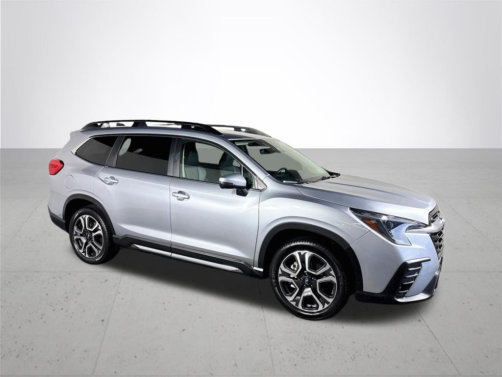 Used 2023 Silver Subaru Limited image 4