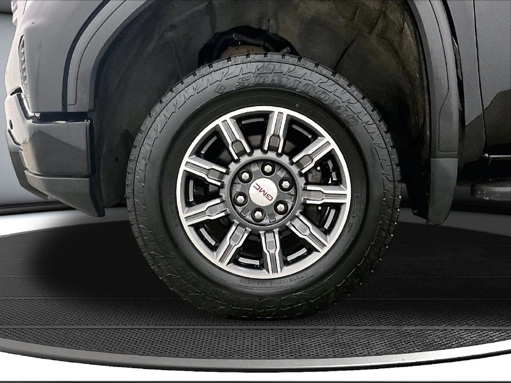 Used 2024 Black GMC AT4 image 33