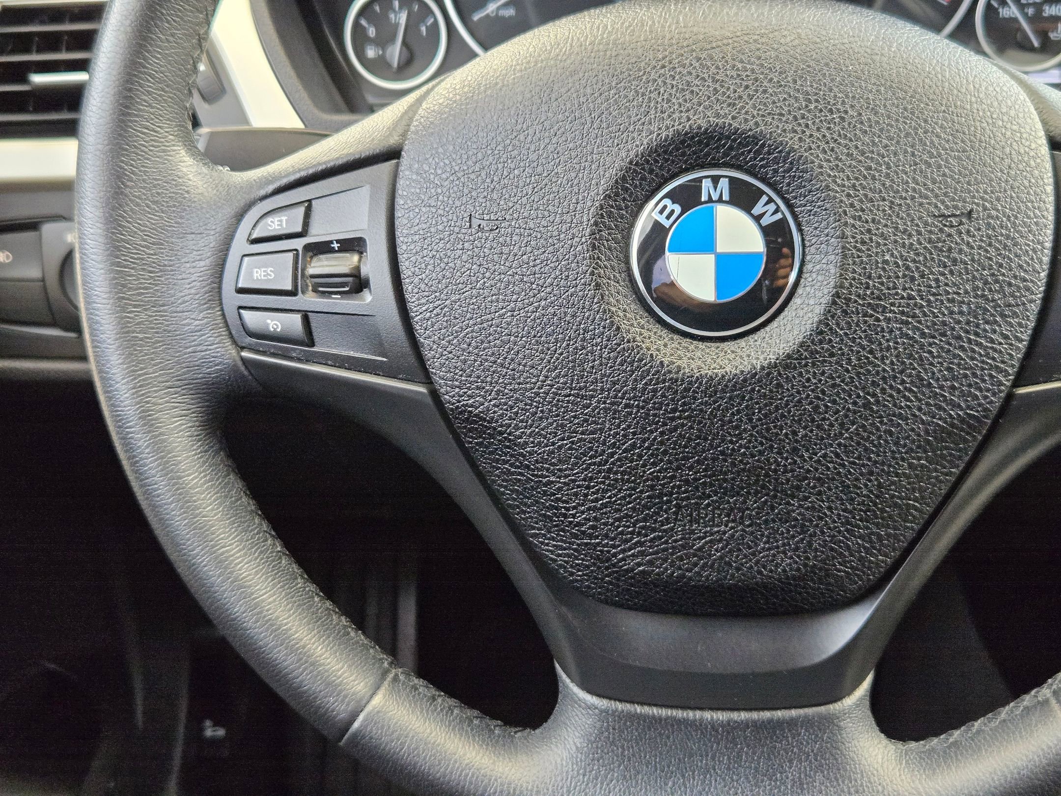 Used 2018 Black BMW 320i image 18