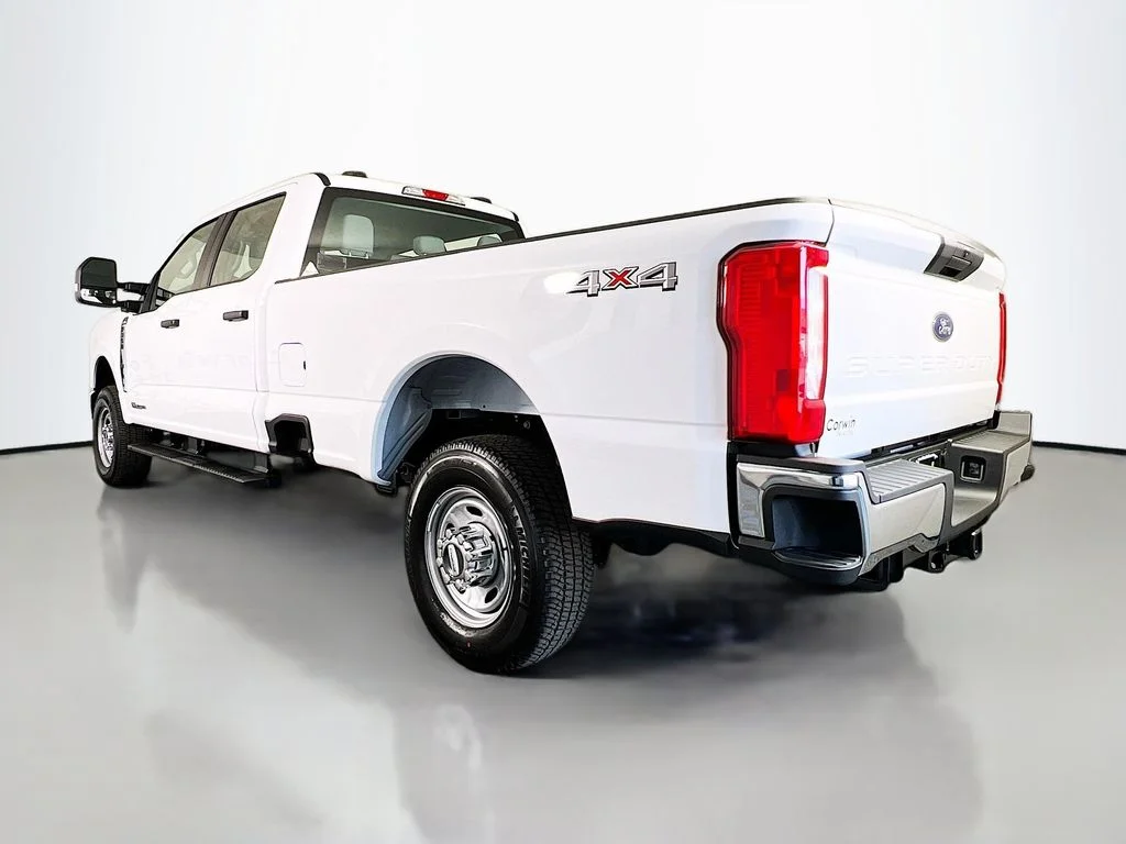 New 2026 Oxford White Ford XL image 11