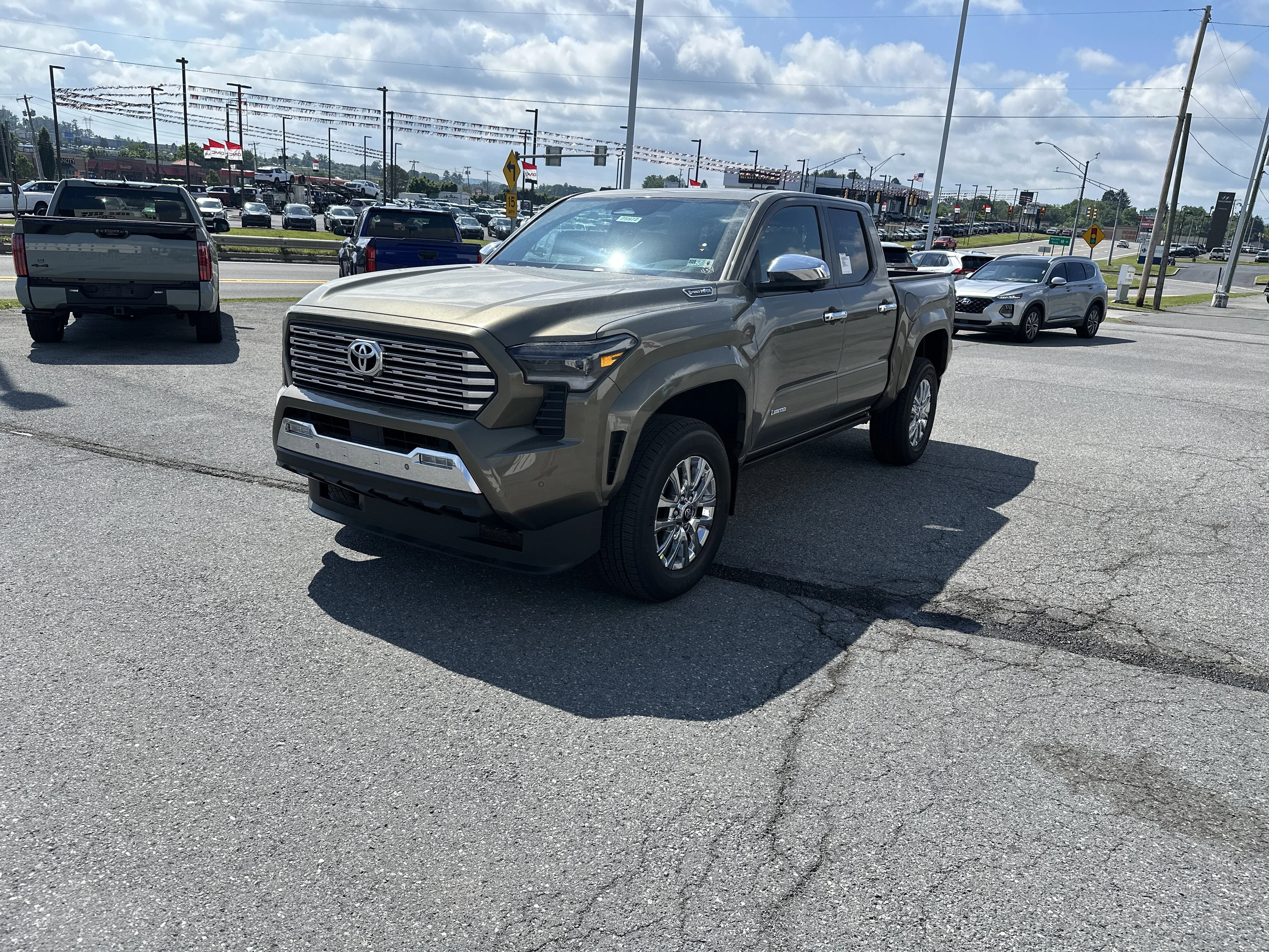 2026 Toyota Tacoma Limited - Photo 7