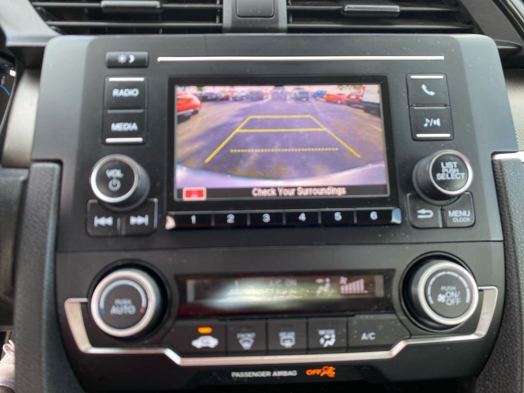 Used 2019  Honda LX image 6