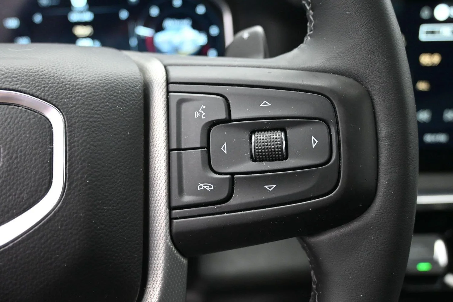 Used 2023 Onyx Black GMC Denali image 29