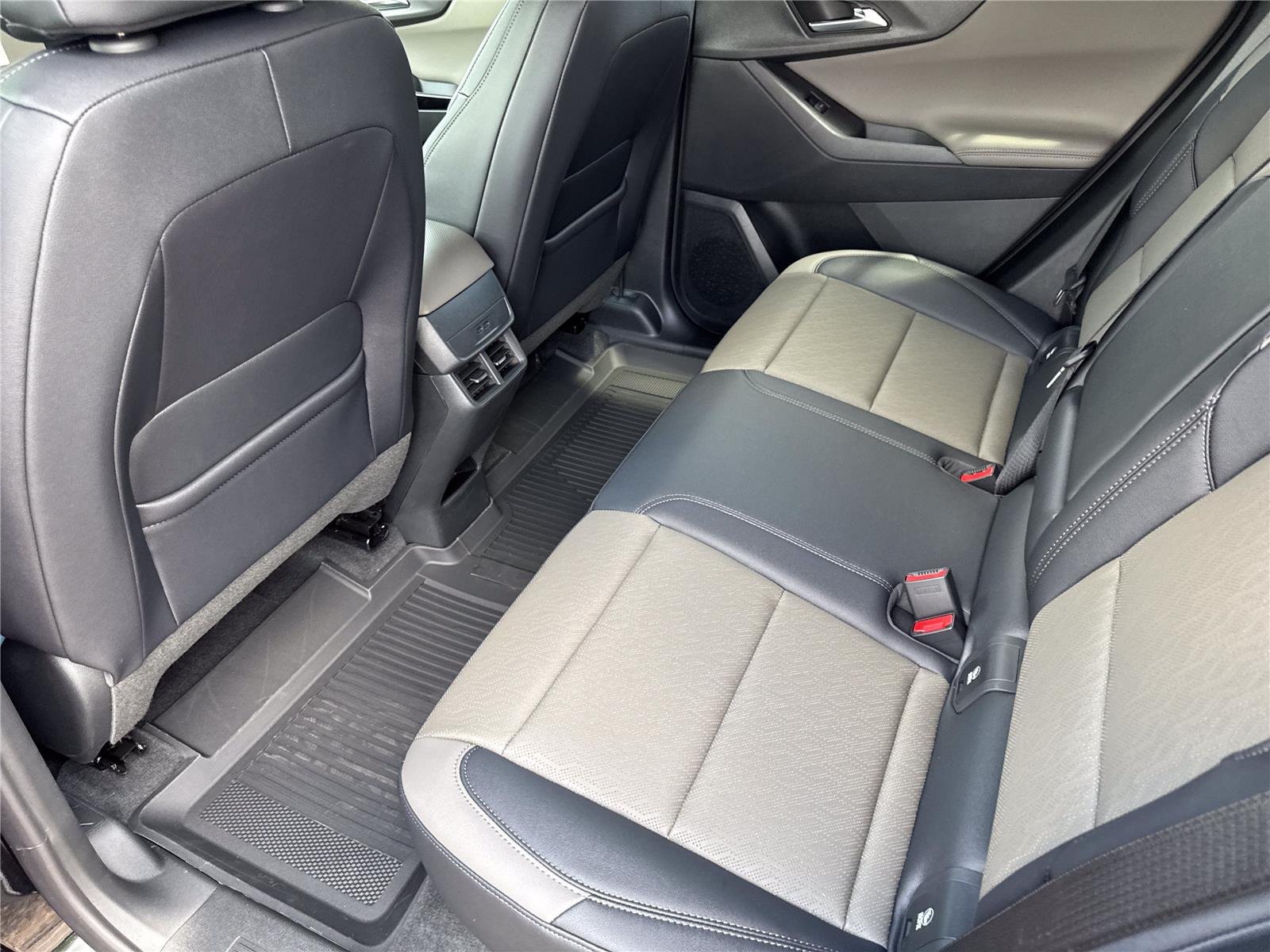 New 2026 Mosaic Black Metallic Chevrolet LT image 30