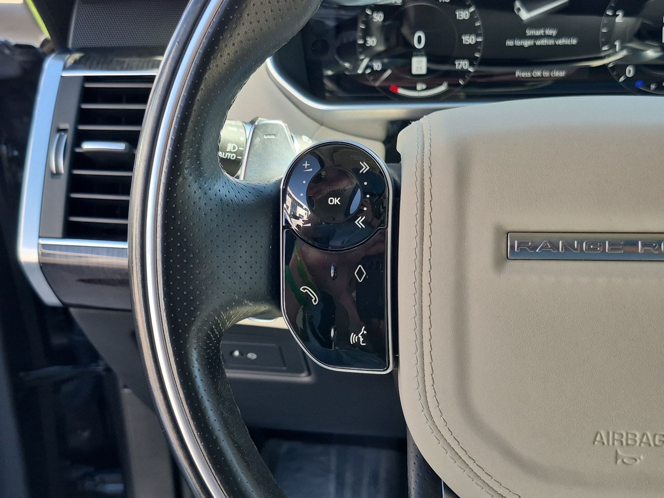 Used 2021 Santorini Black Metallic Land Rover Autobiography image 17