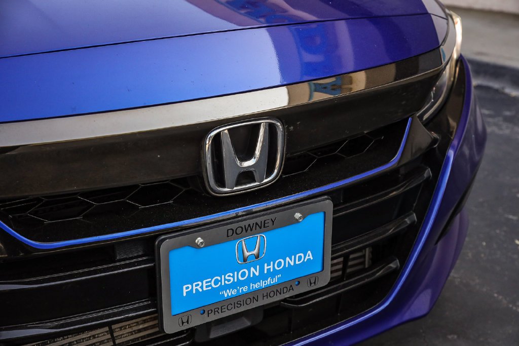 Used 2020 Still Night Pearl Honda Sport image 3