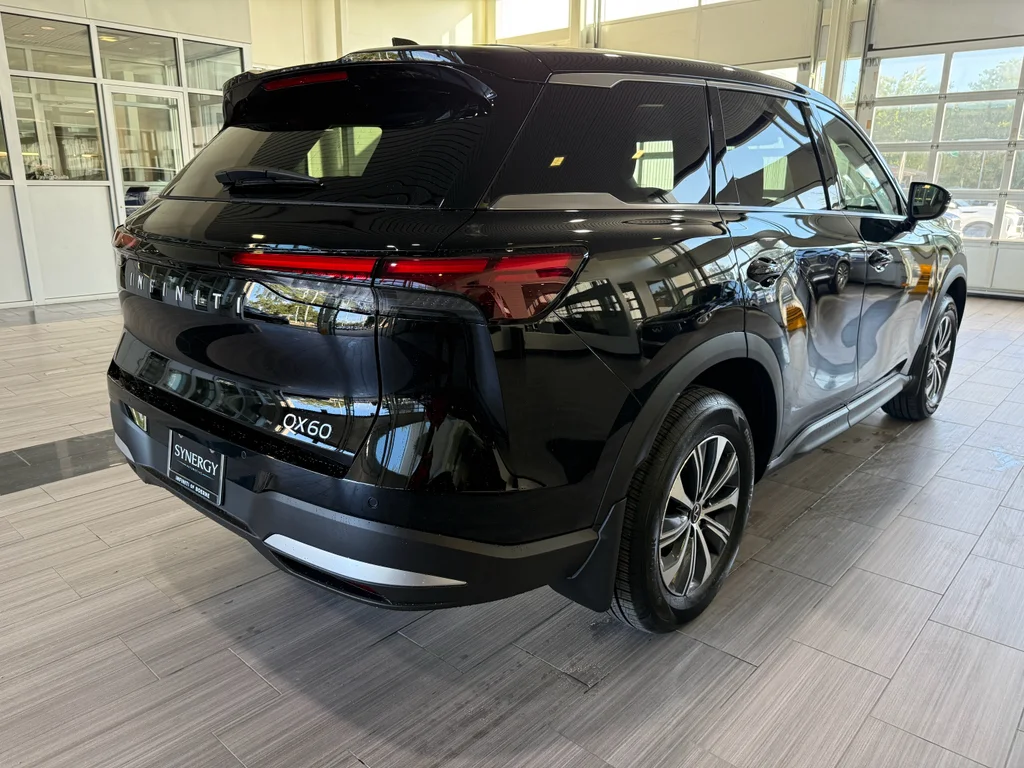 New 2027 BLACK OBSIDIAN INFINITI Pure FWD image 5