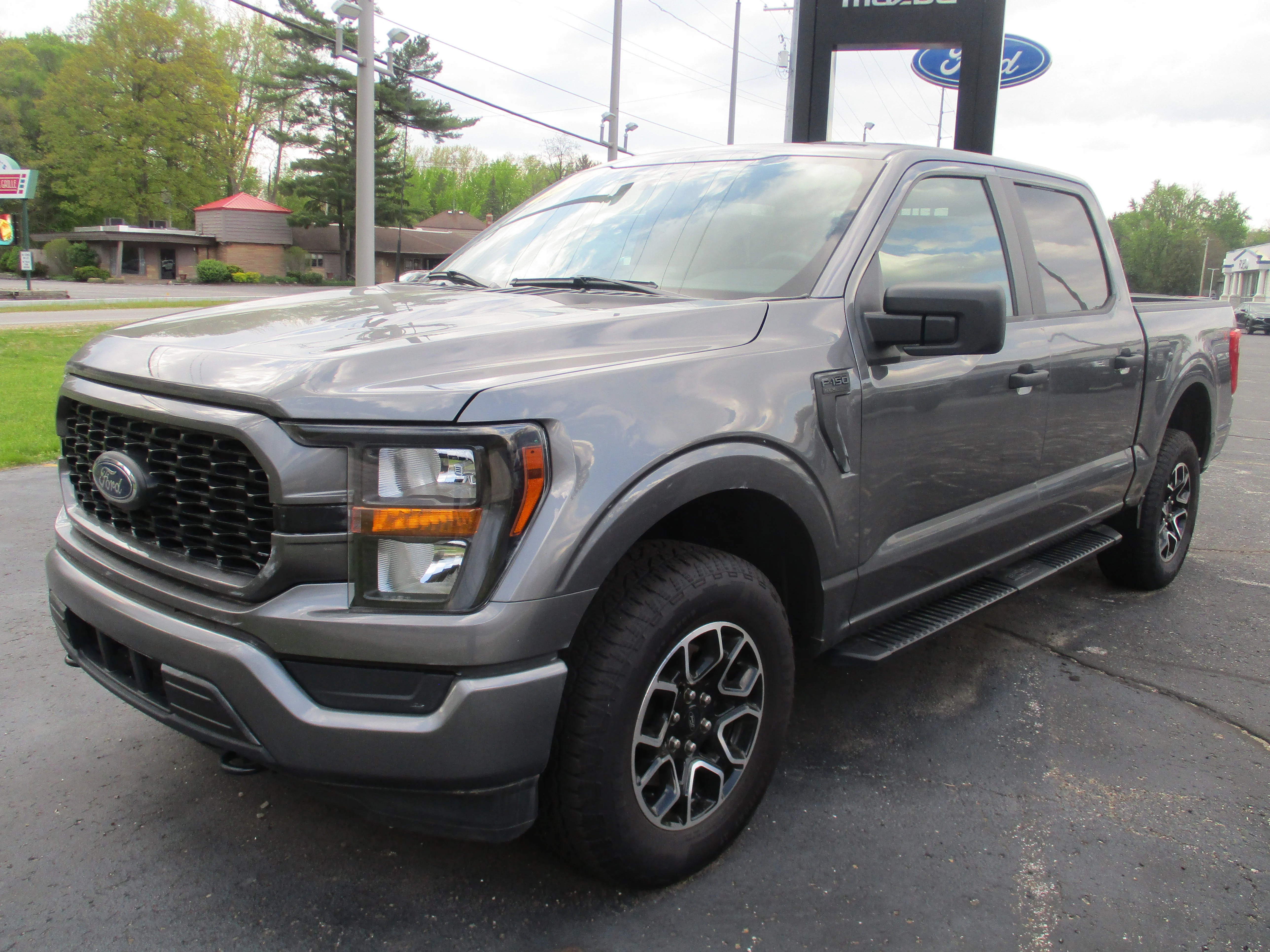 Used 2023 Carbonized Gray Metallic Ford XL image 4