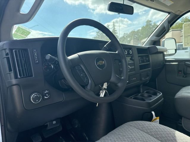 2025 Chevrolet Express Cargo Work Van - Photo 12