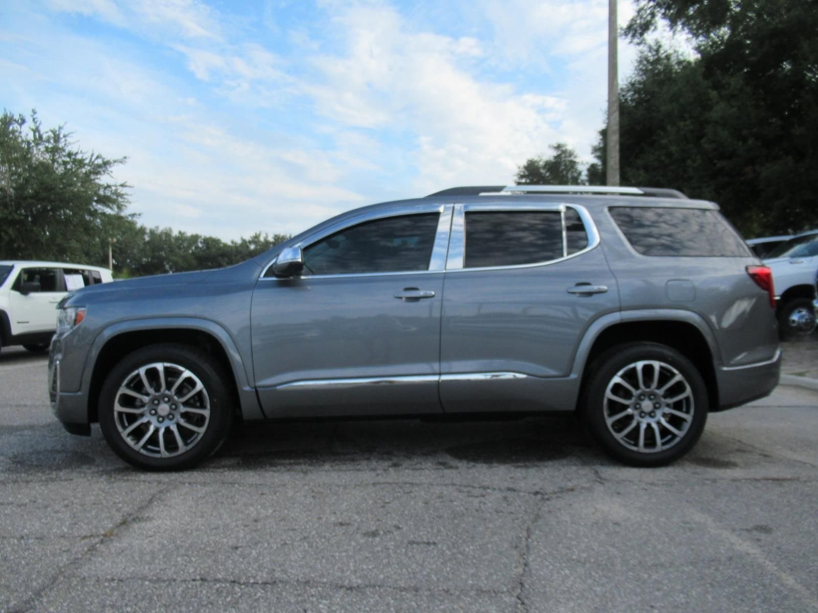 Used 2021 Gray GMC Denali image 4
