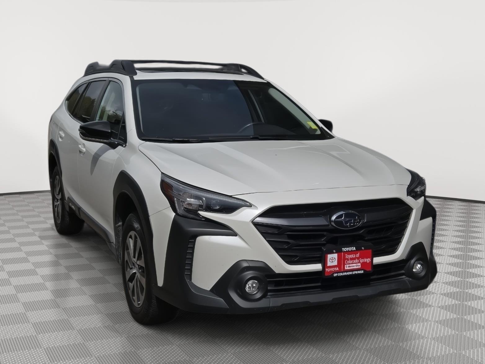 2024 Subaru Outback Premium's photo