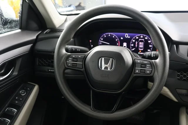 Used 2023 White Honda LX image 10