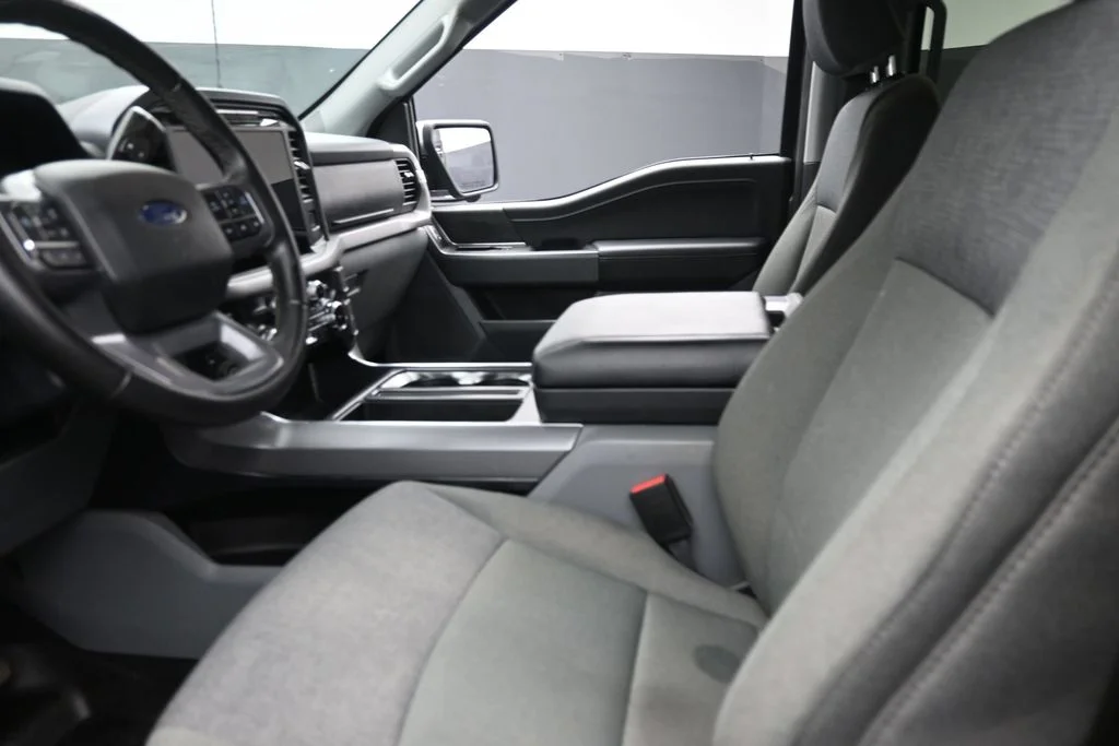Used 2024 Gray Ford XLT image 16