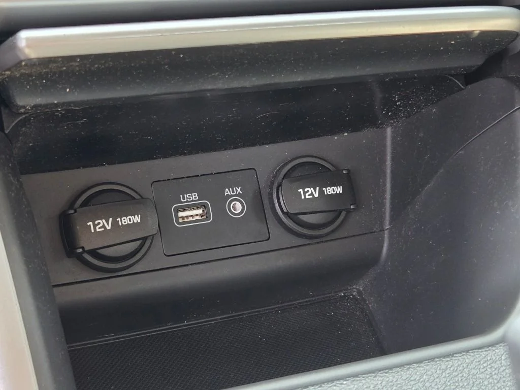 Used 2017 Black Hyundai SE image 25