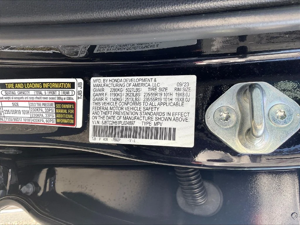 Used 2023 Majestic Black Pearl Acura Technology Package image 19