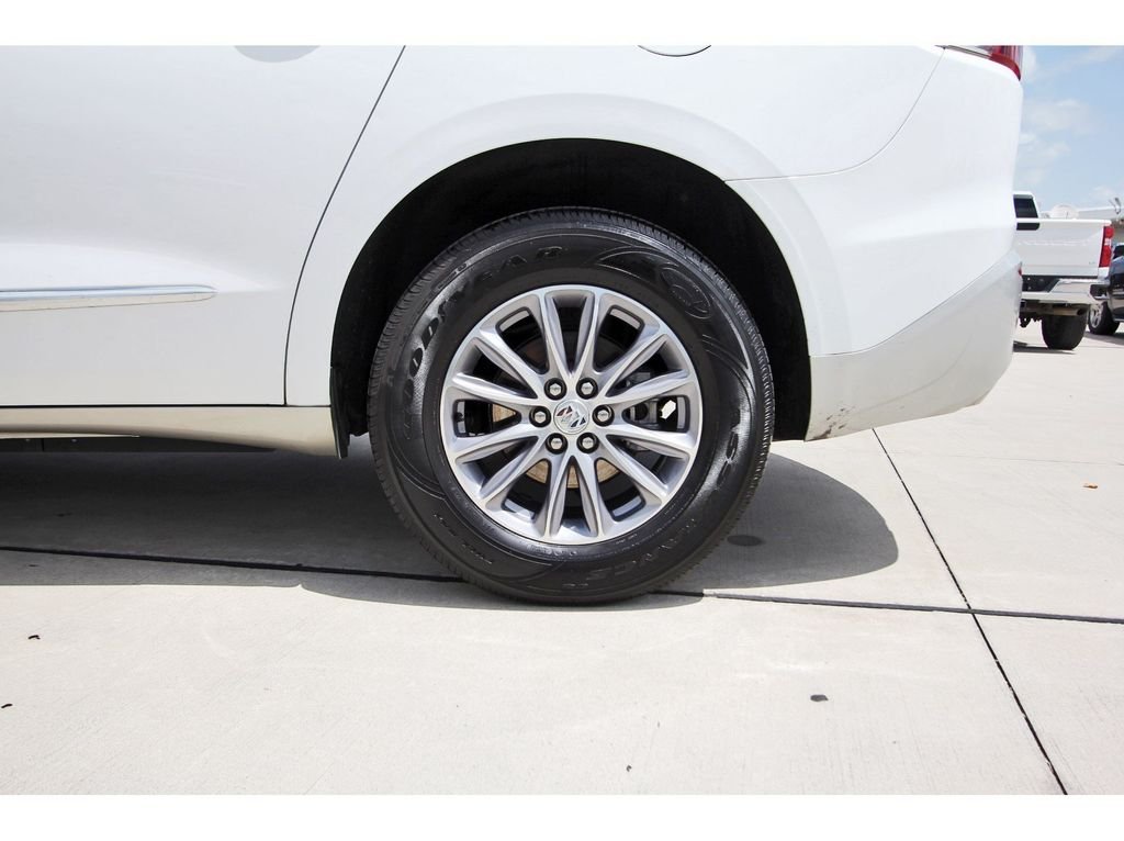 Used 2024 White Buick Premium Group image 27