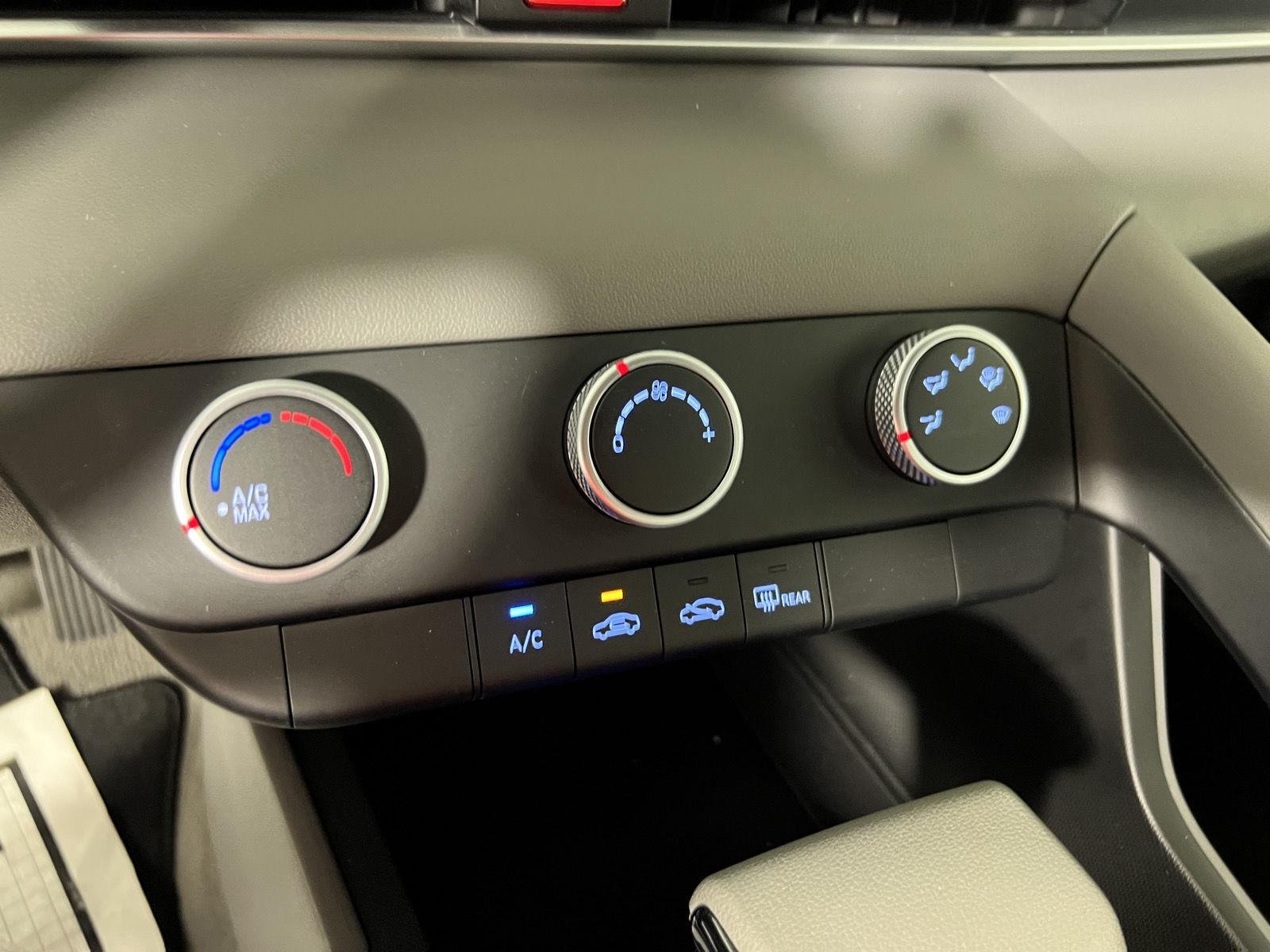 Used 2024 Abyss Black Hyundai SE image 6