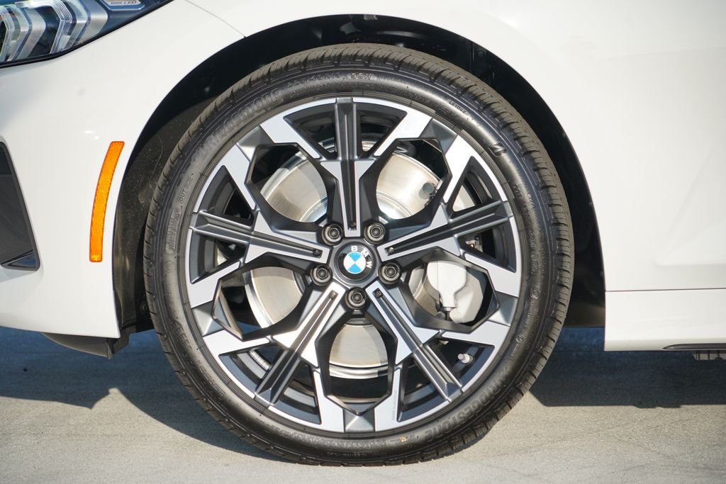 New 2026 Alpine White BMW 330i image 5