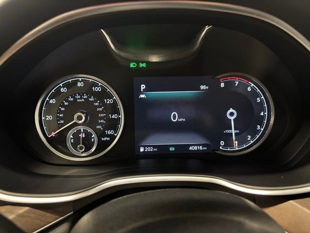 Used 2021 Black Genesis 2.5T image 9