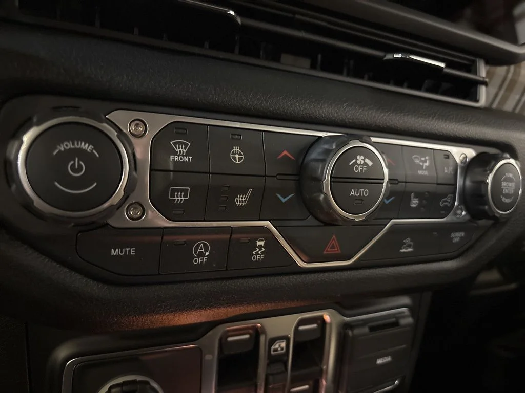 New 2026 Black Jeep 85th Anniversary Edition image 29