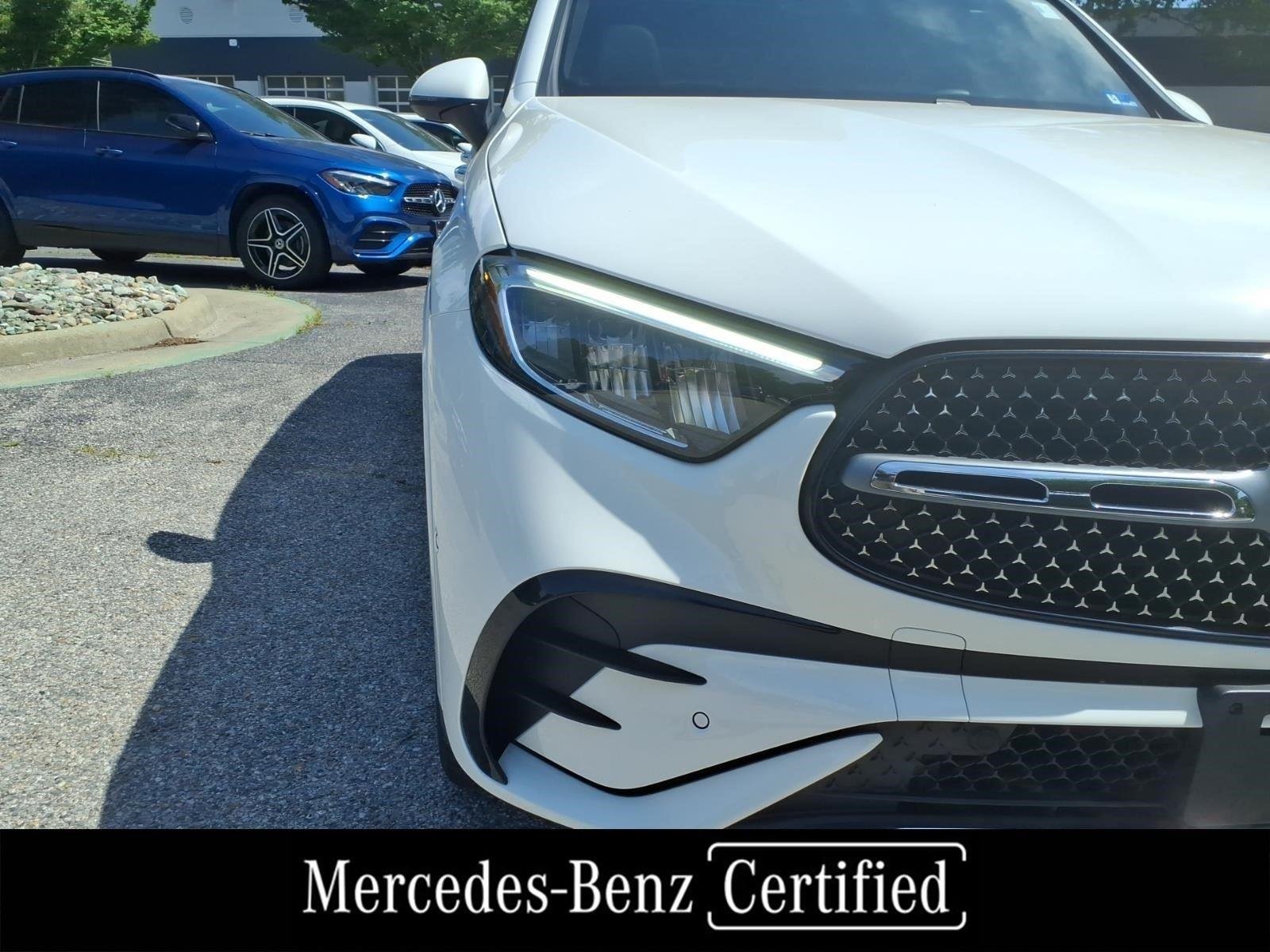 Certified Used 2025 Polar White Mercedes-Benz GLC 300 image 3