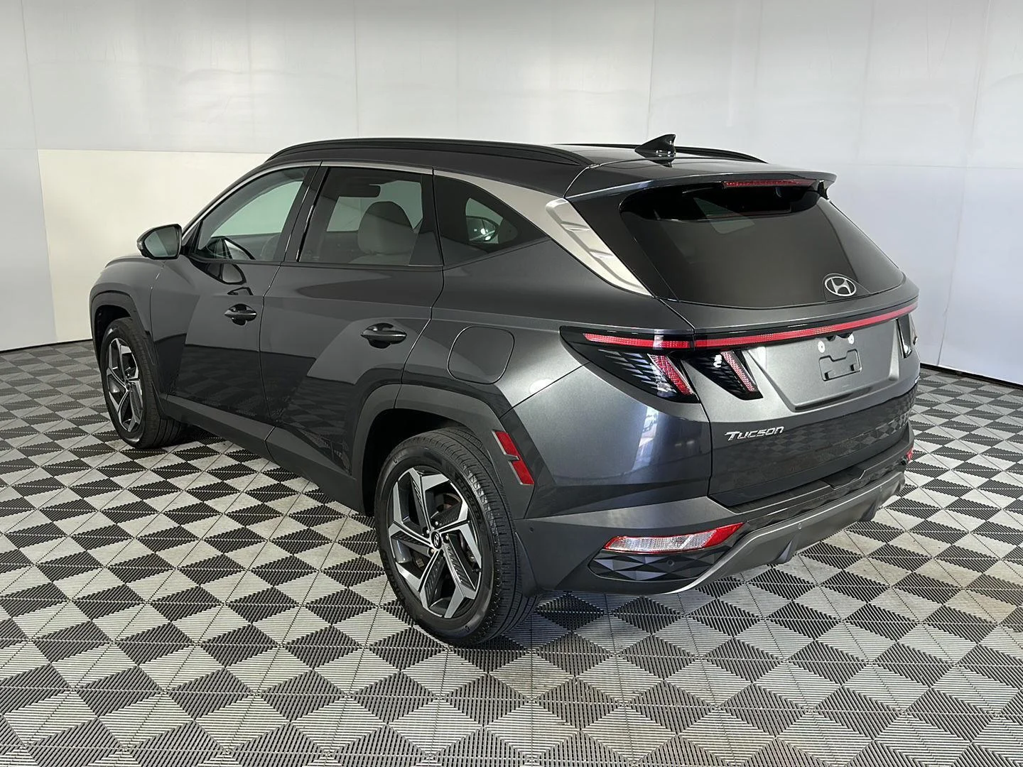 Used 2023 Portofino Gray Hyundai Limited image 10