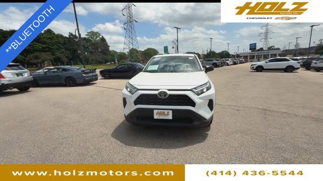 Used 2025 White Toyota LE image 3