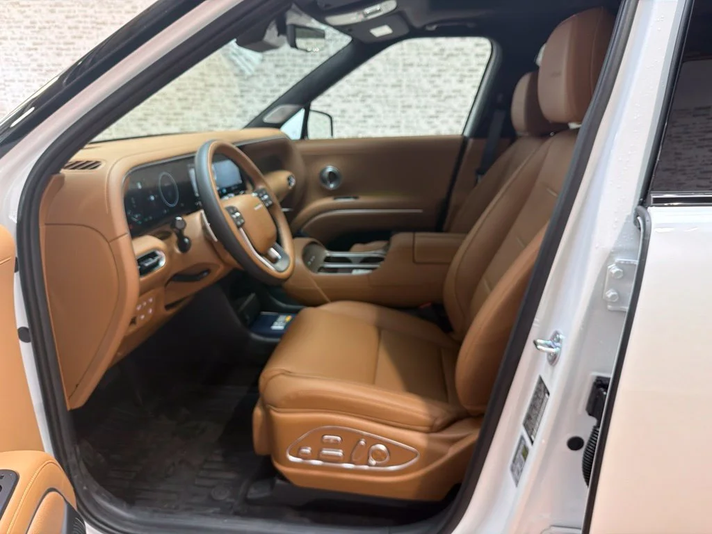 New 2027 Creamy White Pearl Hyundai Calligraphy image 25
