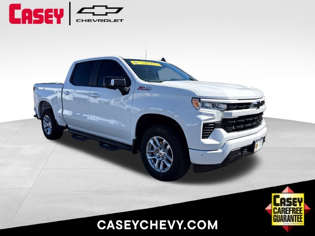 Used 2022 Summit White Chevrolet RST image 1
