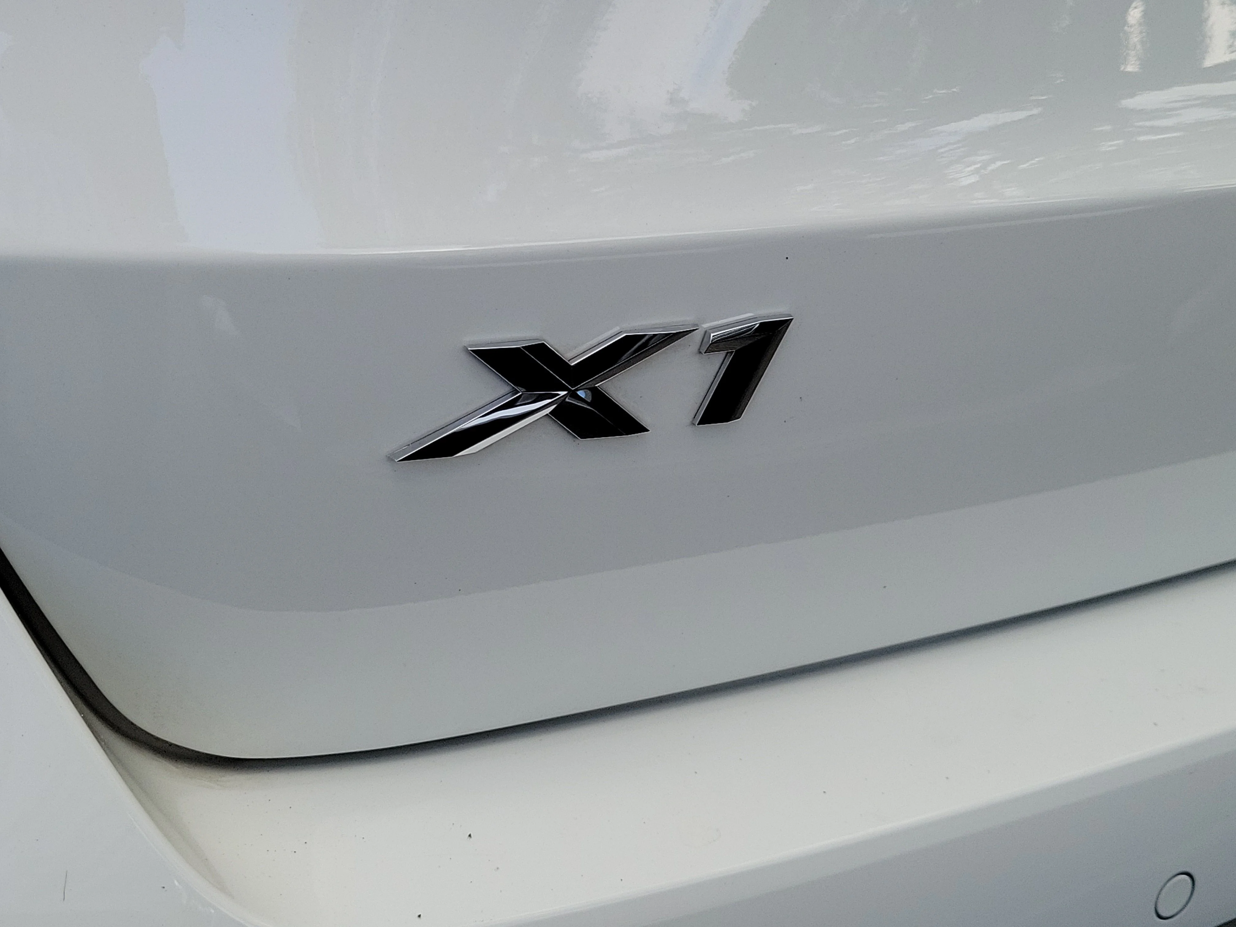 Used 2023 Alpine White BMW xDrive28i image 4