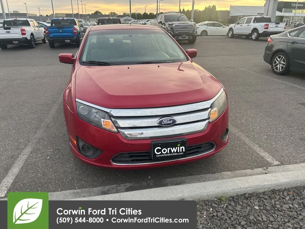 Used 2012 Red Candy Metallic Tinted Clearcoat Ford SE image 3