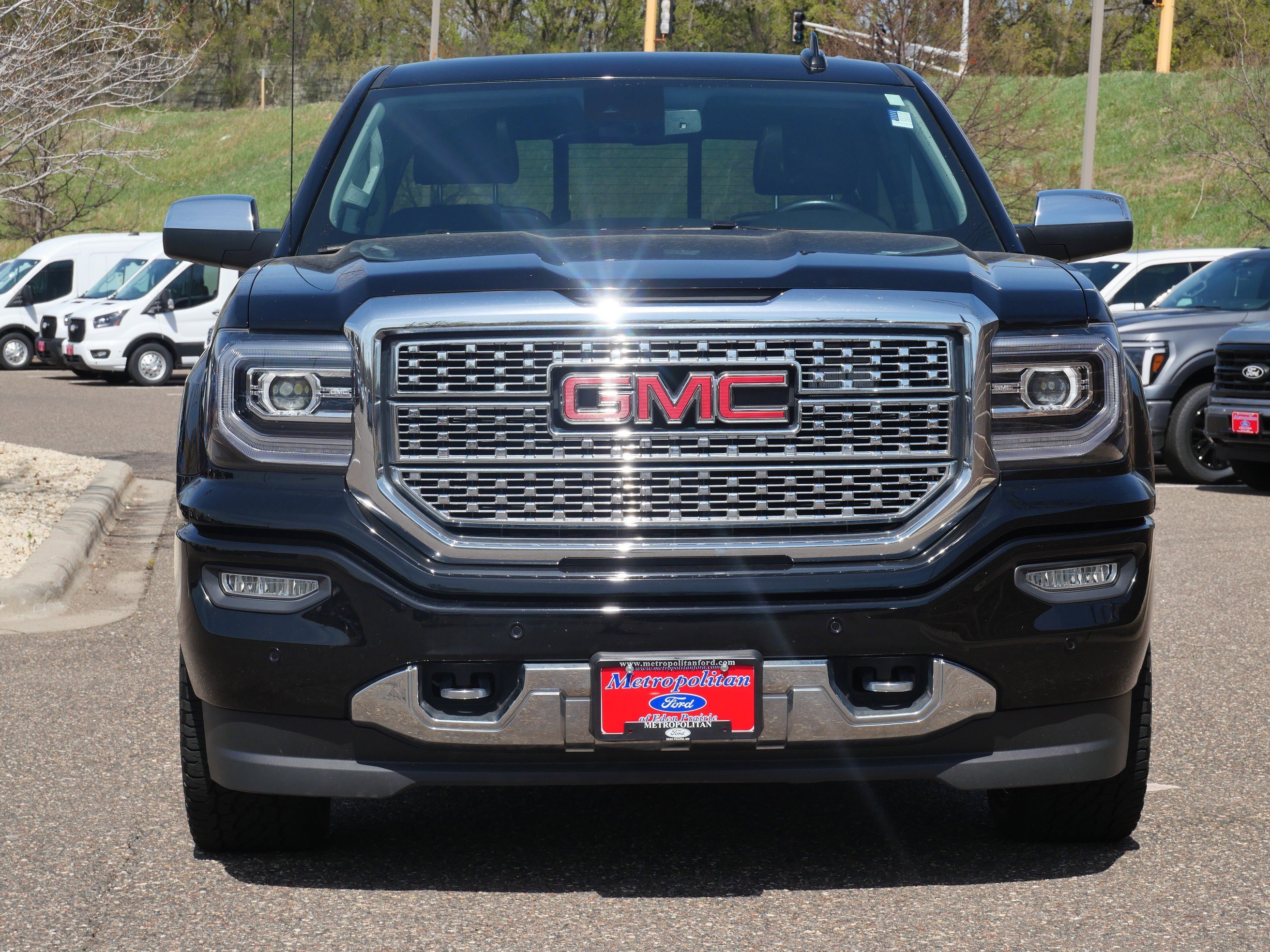 Used 2018 GMC Sierra 1500 Denali Denali with VIN 3GTU2PEJ6JG240818 for sale in Eden Prairie, Minnesota