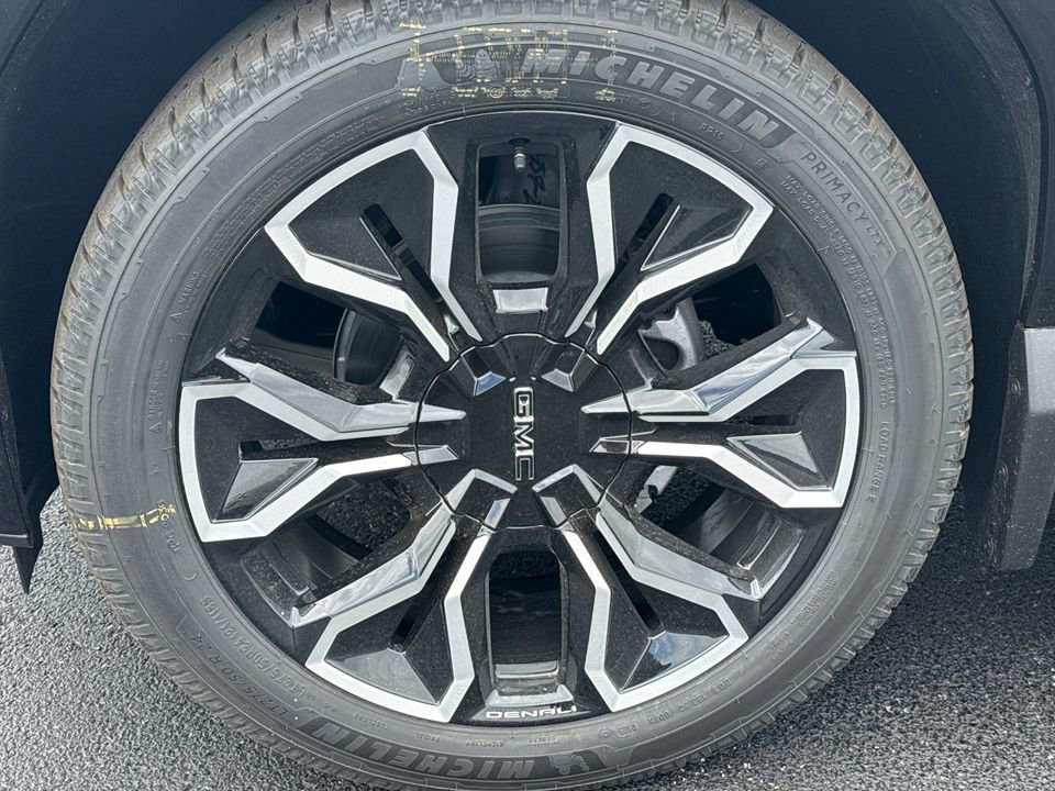 2025 GMC Sierra EV Denali - Photo 13