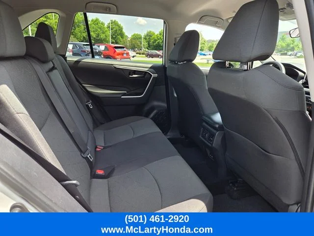 2024 Toyota RAV4 XLE - Photo 15