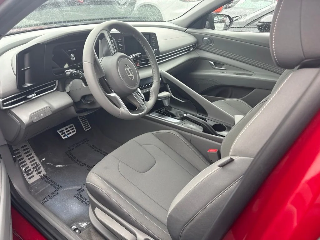 Used 2026 Red Hyundai SEL Sport image 3