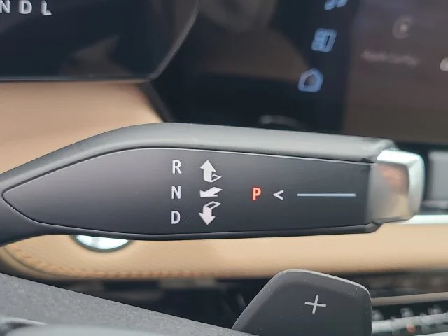 New 2027 Mosaic Black Metallic Chevrolet ACTIV image 35
